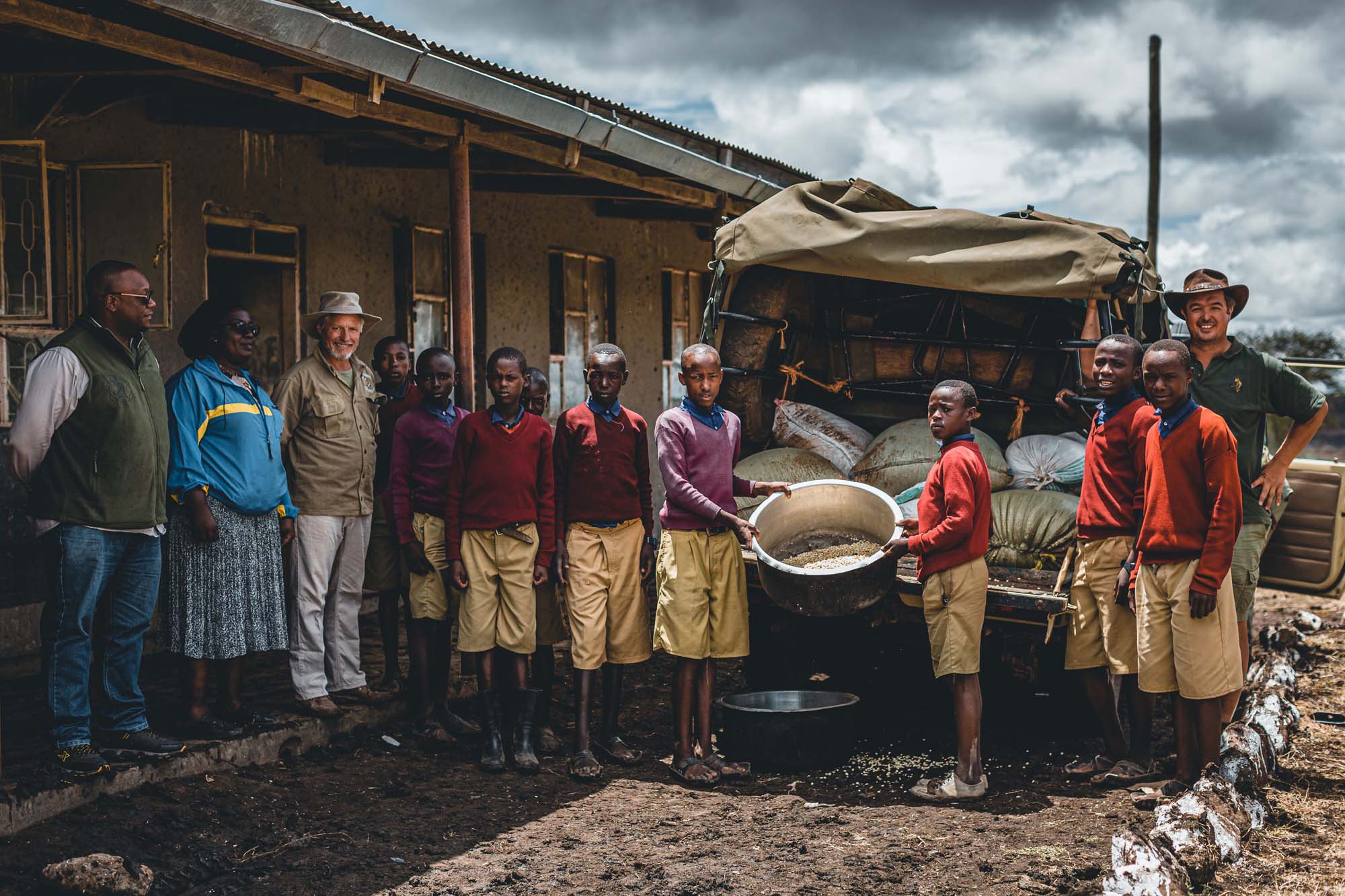 Robin Hurt Wildlife Foundation assisting school feeding programs in rural Tanzania